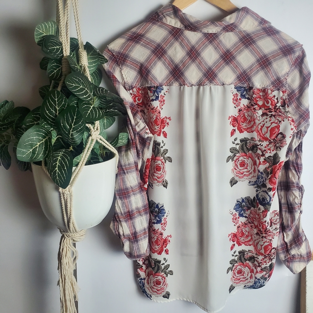 Rue 21 Plaid/Floral Patchwork High/Low Size M